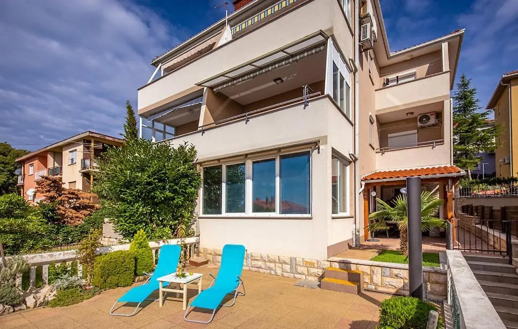 Apartment Apartman Luce Novi Vinodolski